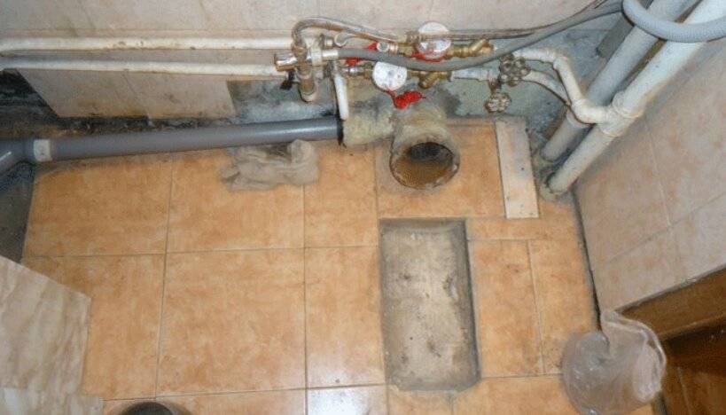 Замена канализационных труб в ванной и туалете своими руками