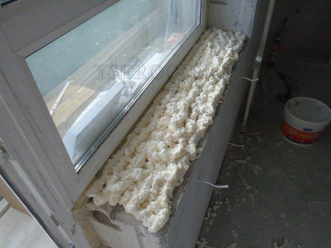 7 способов утеплить окна на зиму (12 фото)