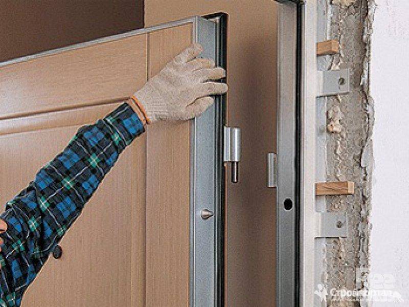 Как утеплить металлическую входную дверь своими руками?