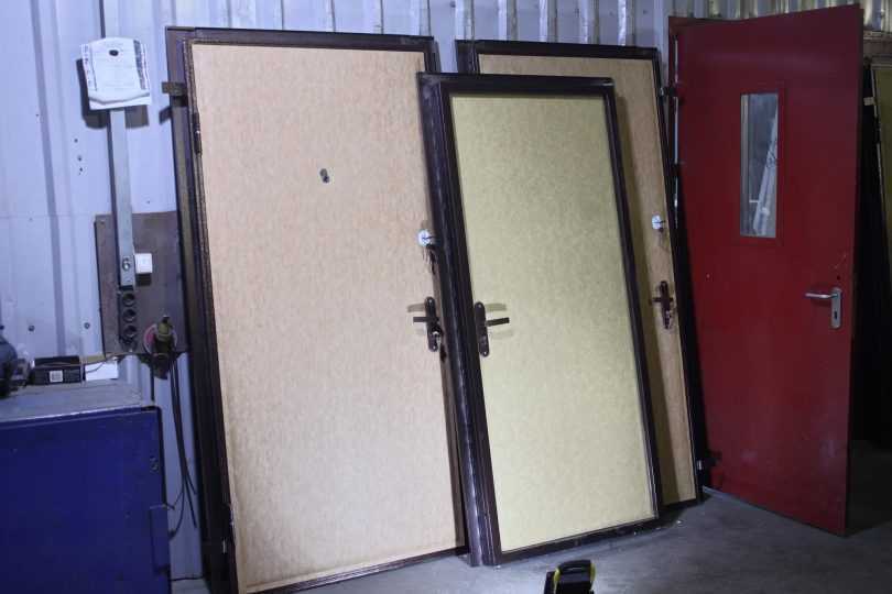 Утеплить дверь своими руками — пошаговая инструкция по установке изоляционного материала (105 фото)