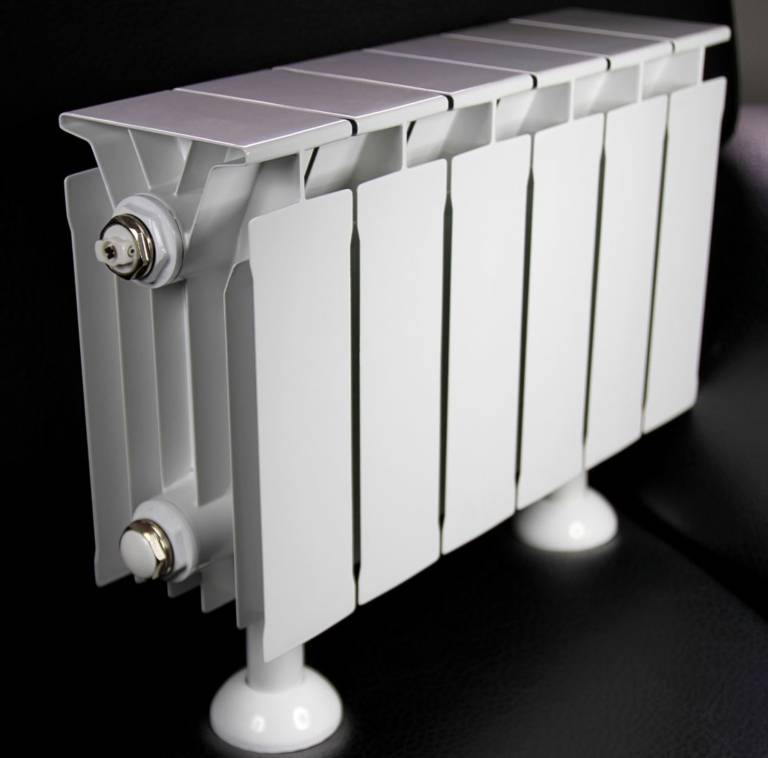 Какие биметаллические радиаторы отопления лучше выбрать – виды, отличия и правила монтажа
