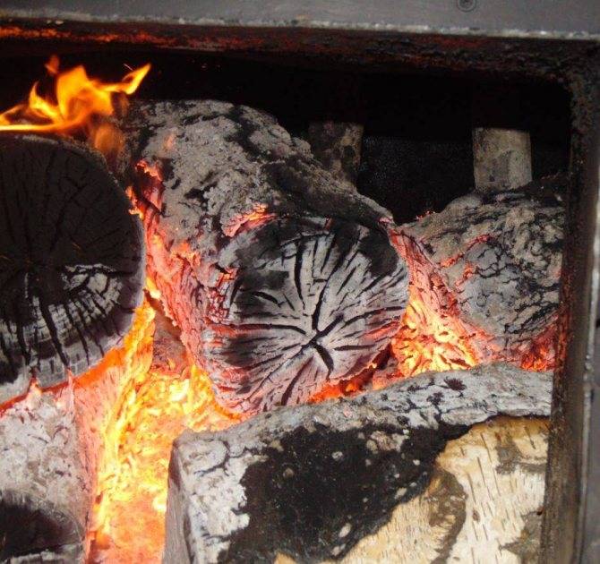 Как правильно топить печь дровами