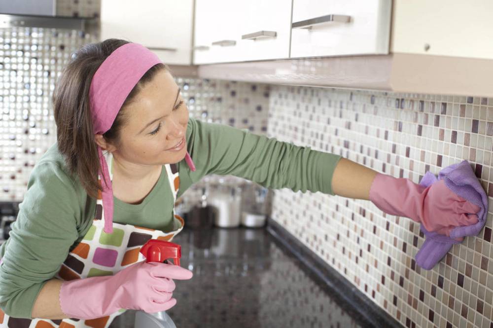 Чем и как отмыть кафельную плитку на кухне от жира народными и профессиональными средствами? - все о строительстве