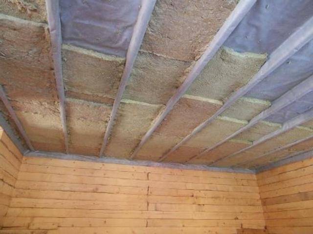 Утепление потолка в деревянном доме: как утеплить, как правильно, теплый, базальтом, видео, схема, чем лучше изнутри
