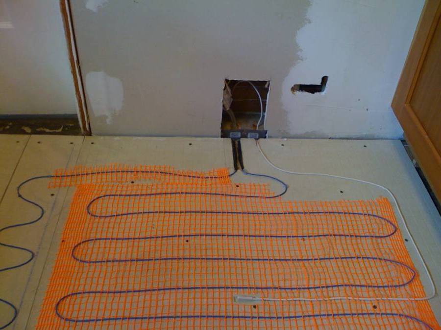 Укладка электрического теплого пола под плитку своими руками - тонкости процесса!
