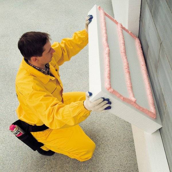 Пена для утепления стен: теплопроводность материала и способы монтажа в воздушной прослойке
