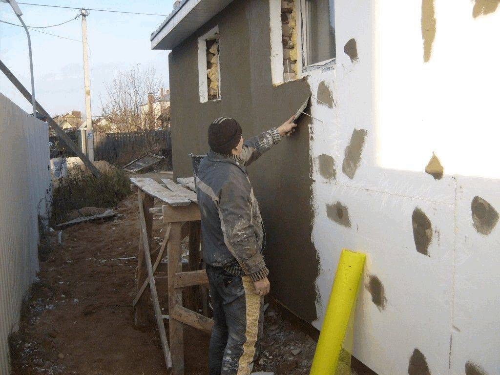 Фасадная штукатурка по пенопласту технология отделки и нанесения шпаклевки на фасад дома по утеплителю
