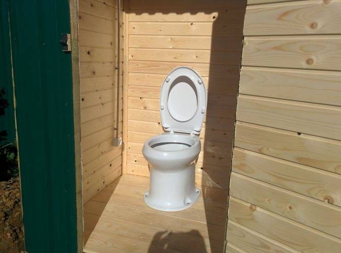 Установка дачного туалета