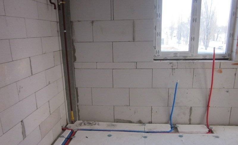 Крепление к стене пластиковых труб, систем отопления и канализации - блог о строительстве