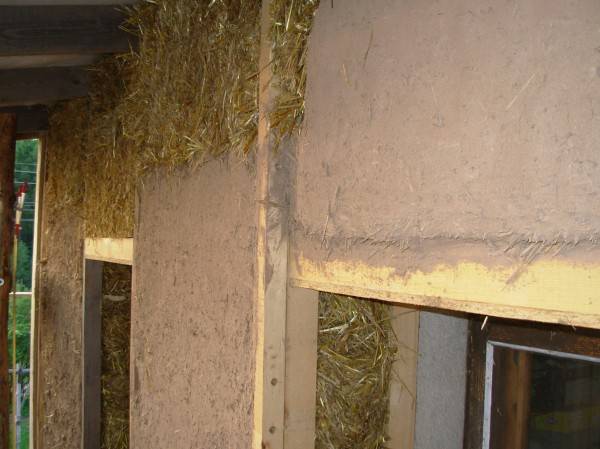 Как сделать утепление дома соломой с глиной снаружи своими руками каркасного дома с сеном