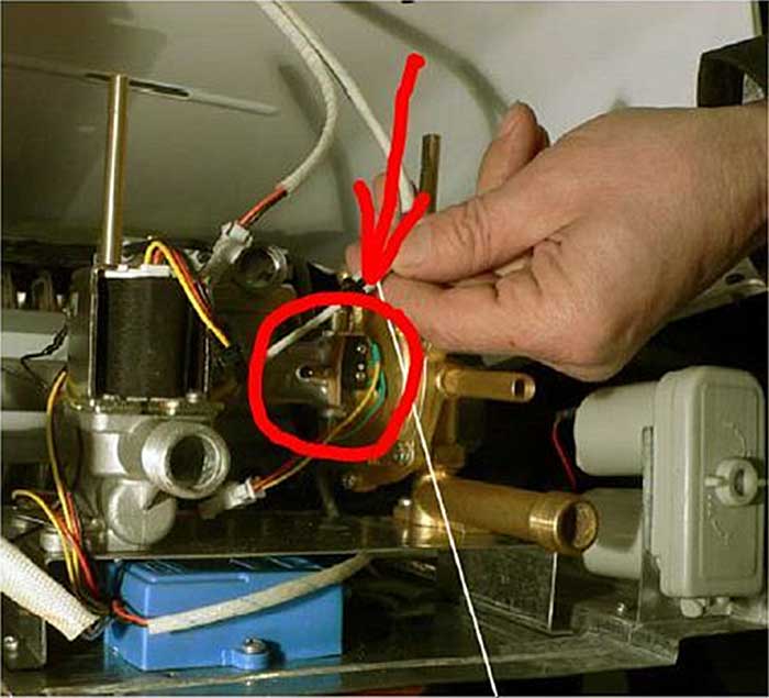 Что делать, если гаснет запальник газовой колонки: почему гаснет запальник газовой колонки, ремонт газовой горелки с автоматической системой защиты