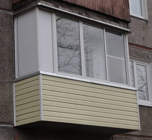 Как вставлять окна в сэндвич панели: монтаж окон в термопрофиль