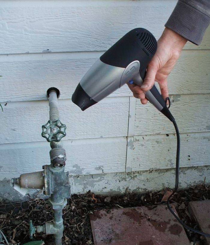 Как разморозить трубу с водой в частном доме. советы опытных домовладельцев