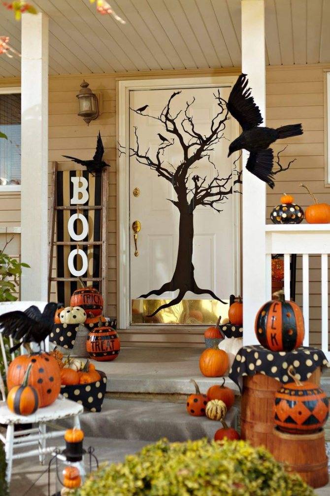 Как украсить дом, комнату, квартиру на хэллоуин своими руками: идеи и фото праздничного декора