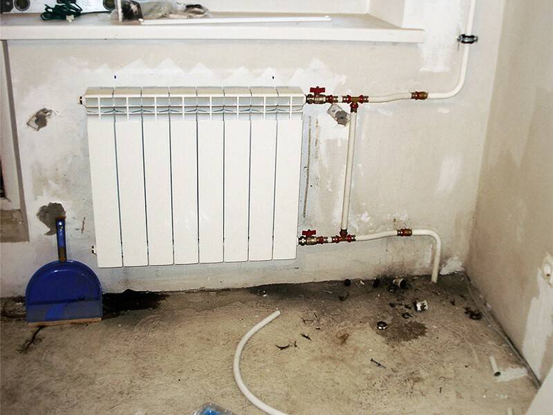 Установка радиаторов отопления своими руками, монтаж и подключение, фото