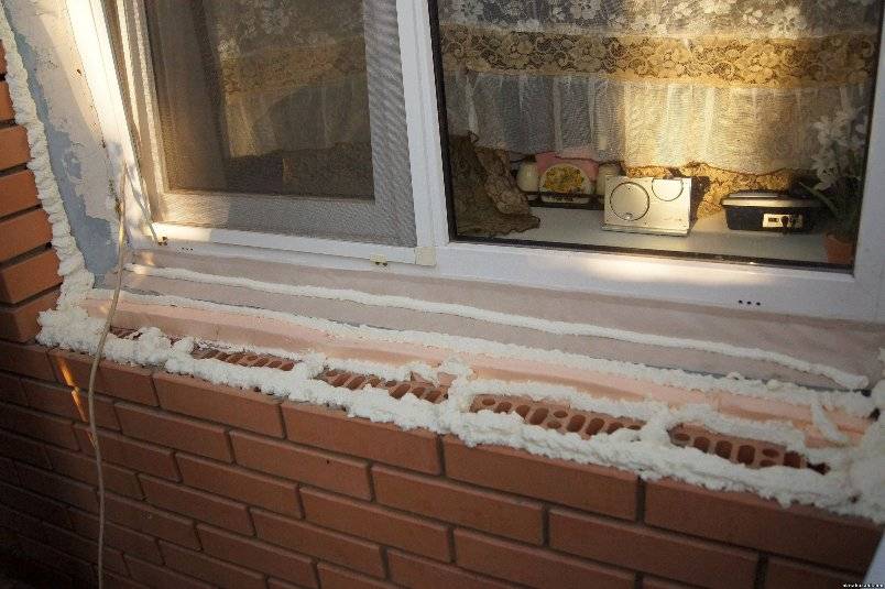 Как утеплить пластиковые окна на зиму