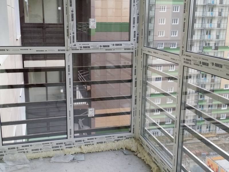 Как утеплить стеклянный панорамный балкон