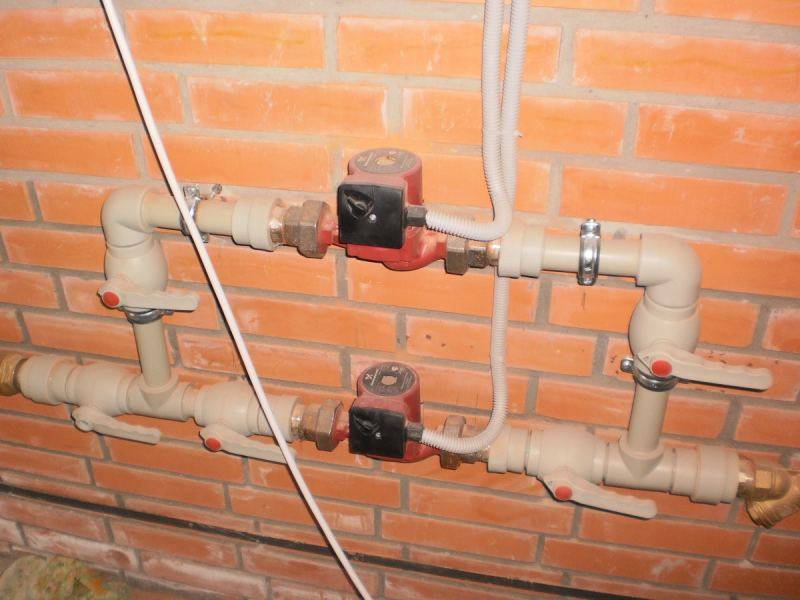 Равномерное распределение тепла в помещении: методы установки дополнительного насоса в систему отопления