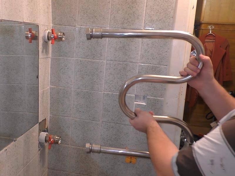 Установка полотенцесушителя в ванной комнате: пошаговая инструкция