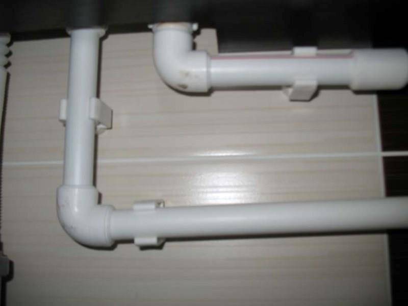 Крепеж для трубы к стене: клипсы для крепления полипропиленовых труб, как крепить трубы из полипропилена