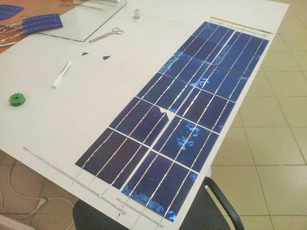 Как сделать солнечную батарею своими руками из подручных материалов