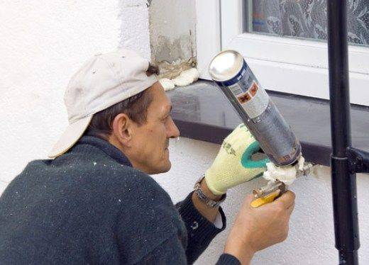 Пена для утепления стен: преимущества утепления дома в воздушной прослойке