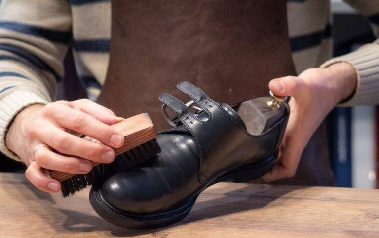 Как почистить тканевую обувь быстро и эффективно?