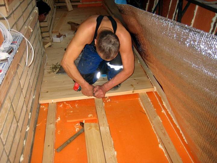 Как утеплить пол на балконе — занимаемся ремонтом своими руками